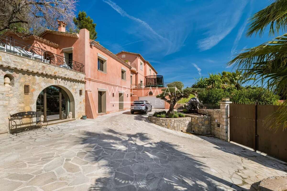Maison à MOUGINS