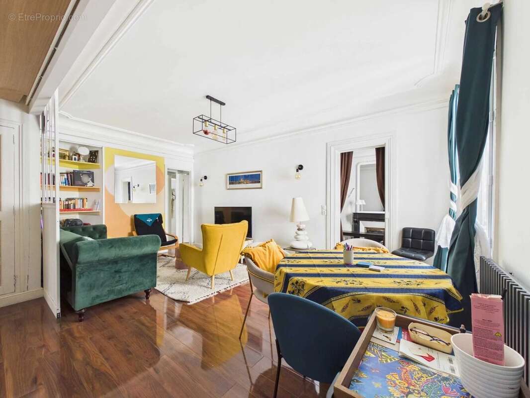 Appartement à PARIS-8E