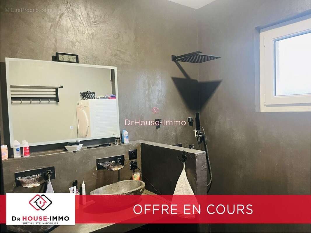 Maison à THENEUILLE