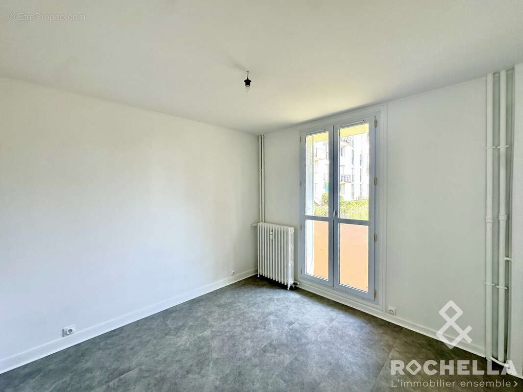 Appartement 78 m² à Rochefort  - photo 2