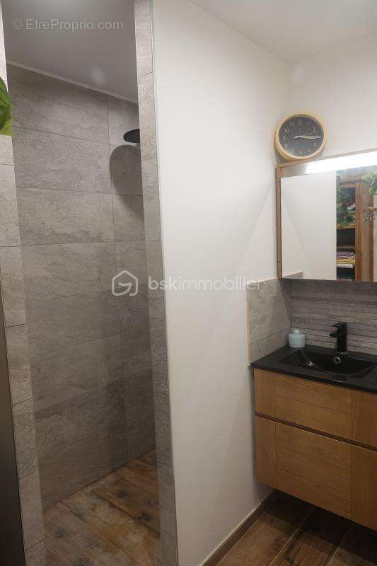 Maison individuelle de 220m2 avec 2 appartements - piscine - garage - jardin arbore - photo 14