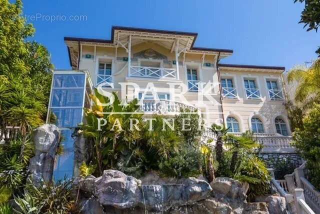 Maison à ROQUEBRUNE-CAP-MARTIN