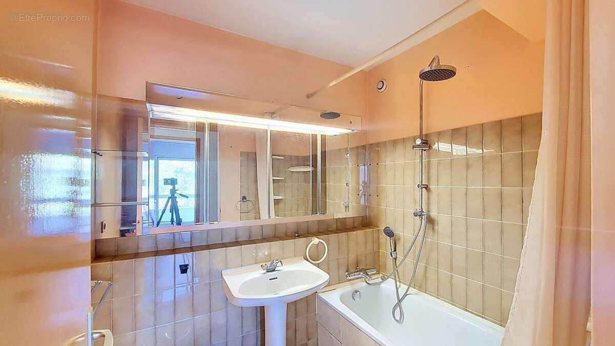 Appartement à VILLENEUVE-LOUBET