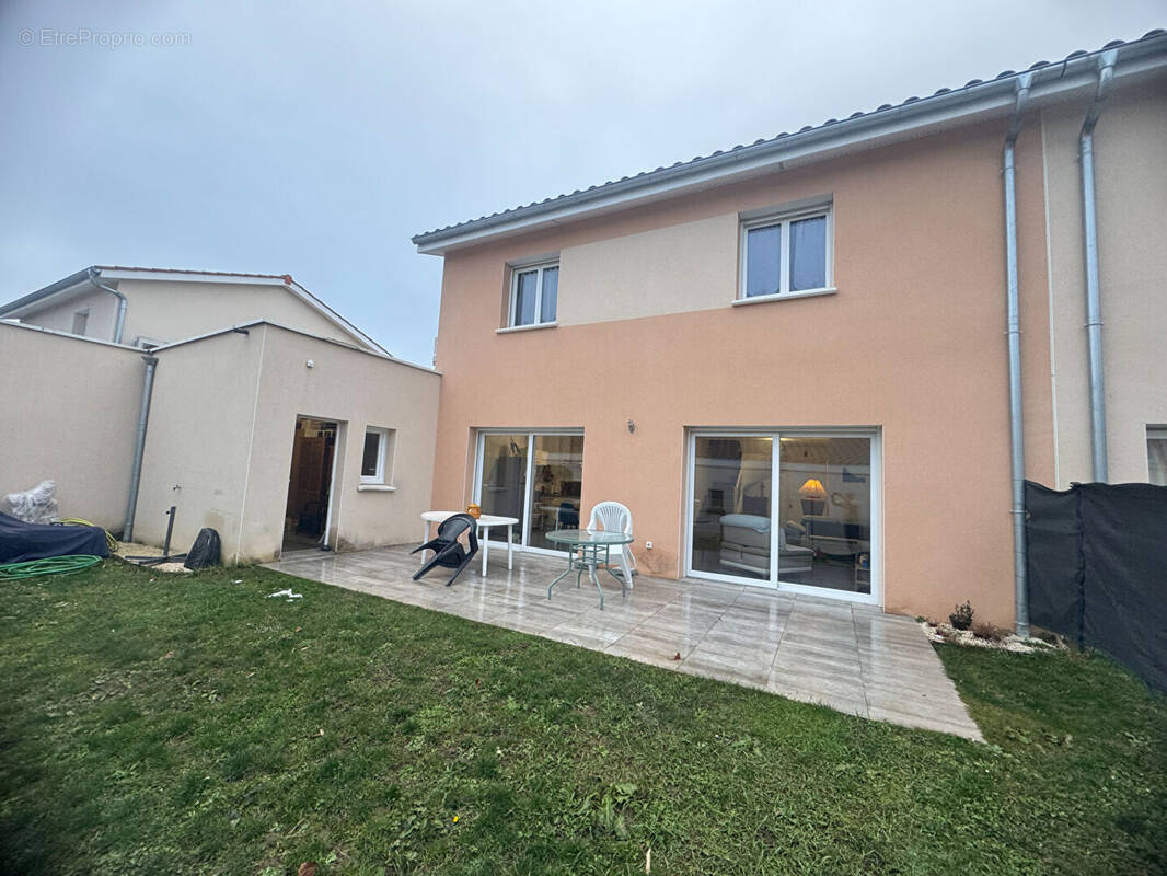 Maison à BRINDAS