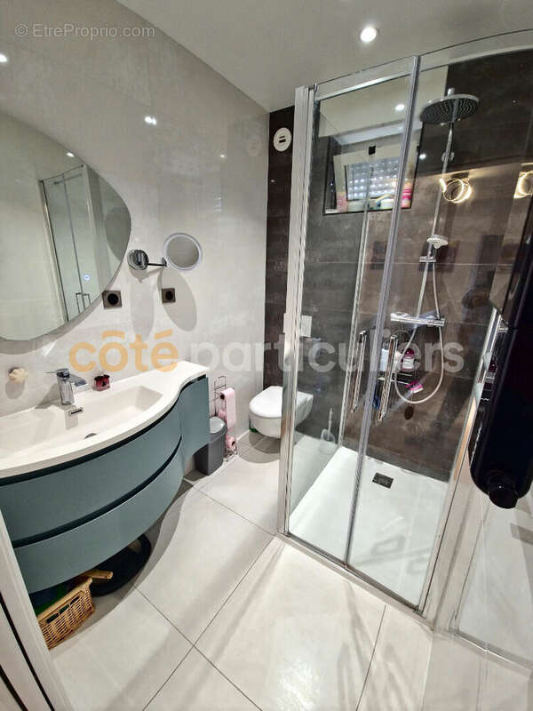 Appartement à ONET-LE-CHATEAU