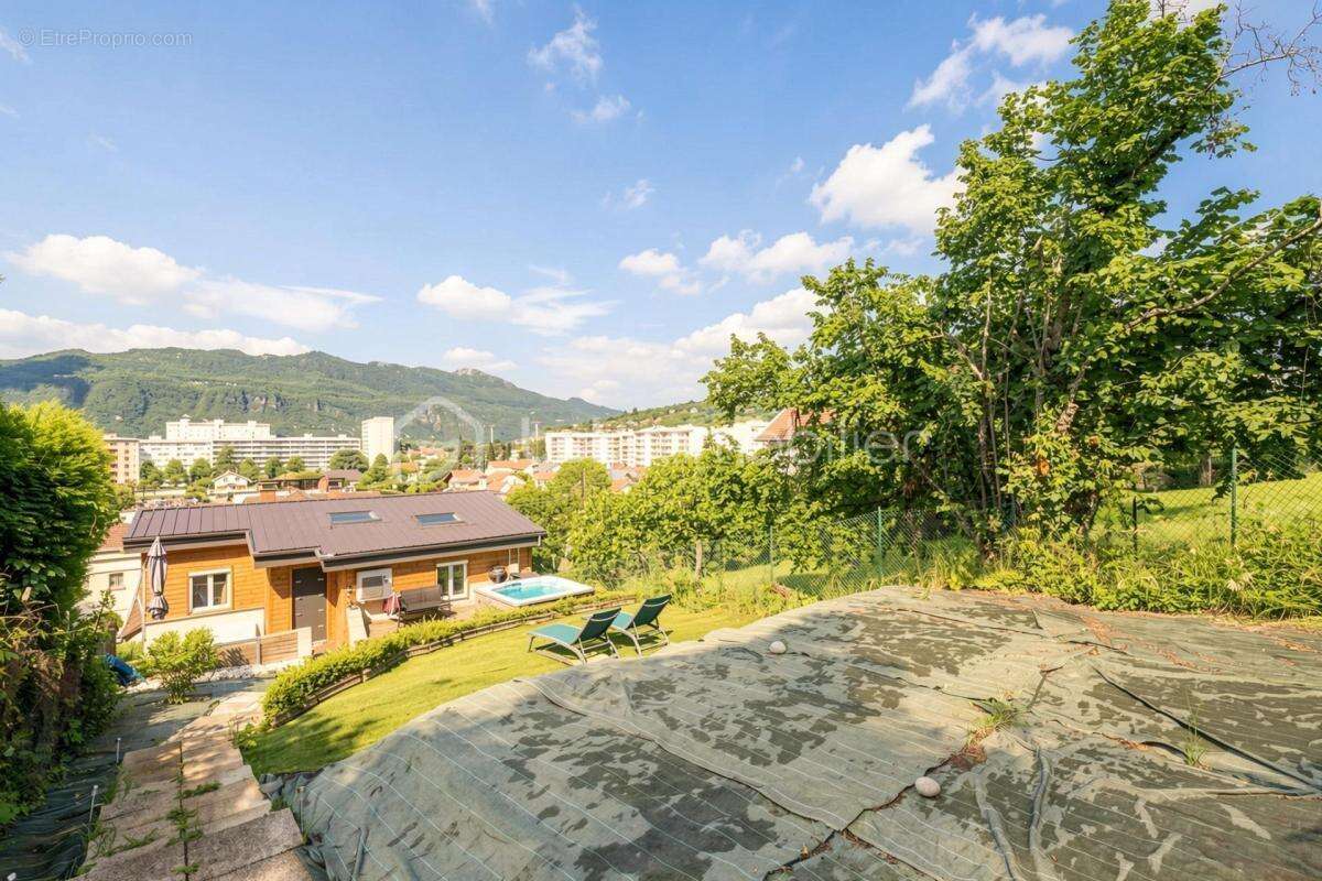 Appartement à AIX-LES-BAINS