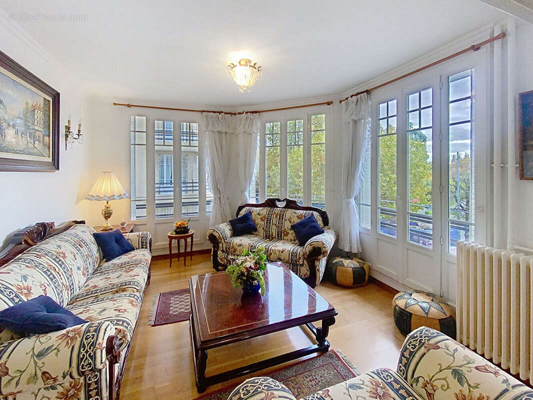 Appartement à SAINT-MAUR-DES-FOSSES