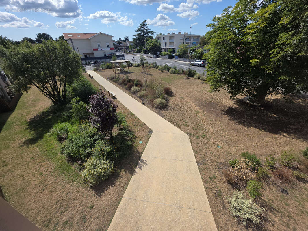 Pessac t1 bis de 33 m2 petite terrasse et parking - photo 8