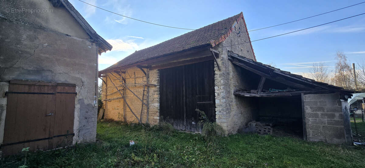 Maison à SAINT-MARCEL