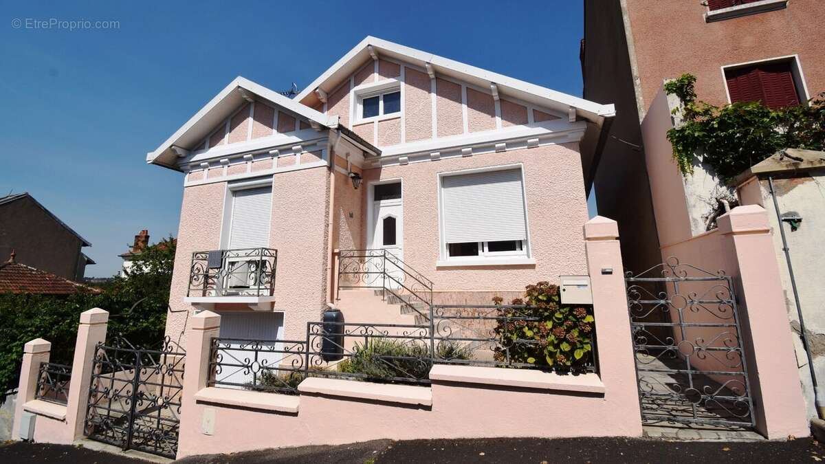À VENDRE - Quartier des Garets - Maison 130 m² avec garage et jardin. - photo 14