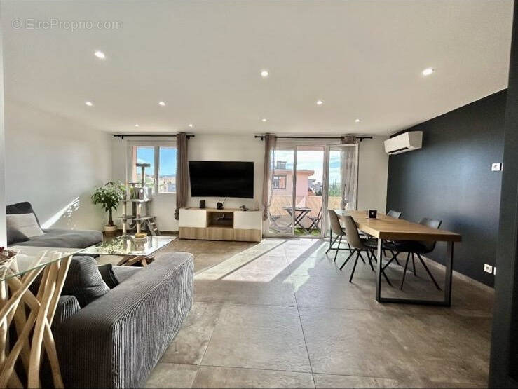 Appartement à SANARY-SUR-MER