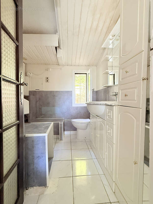 Maison à SOLLIES-PONT