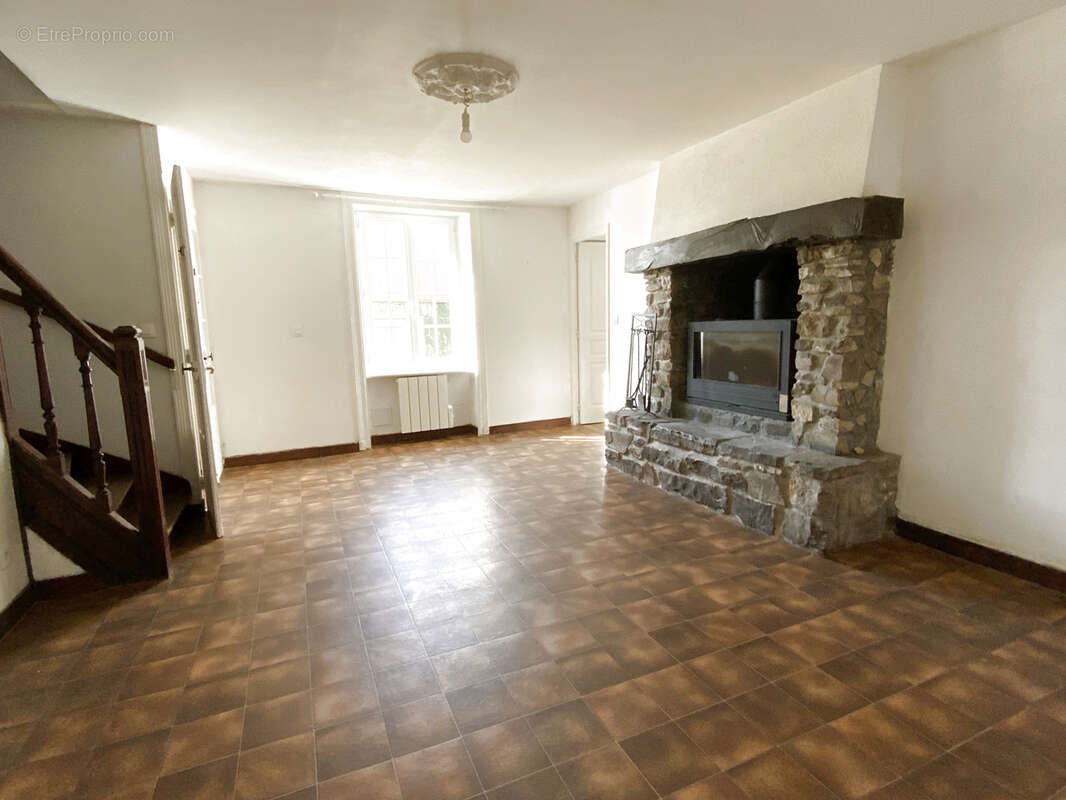 Maison à CRASVILLE