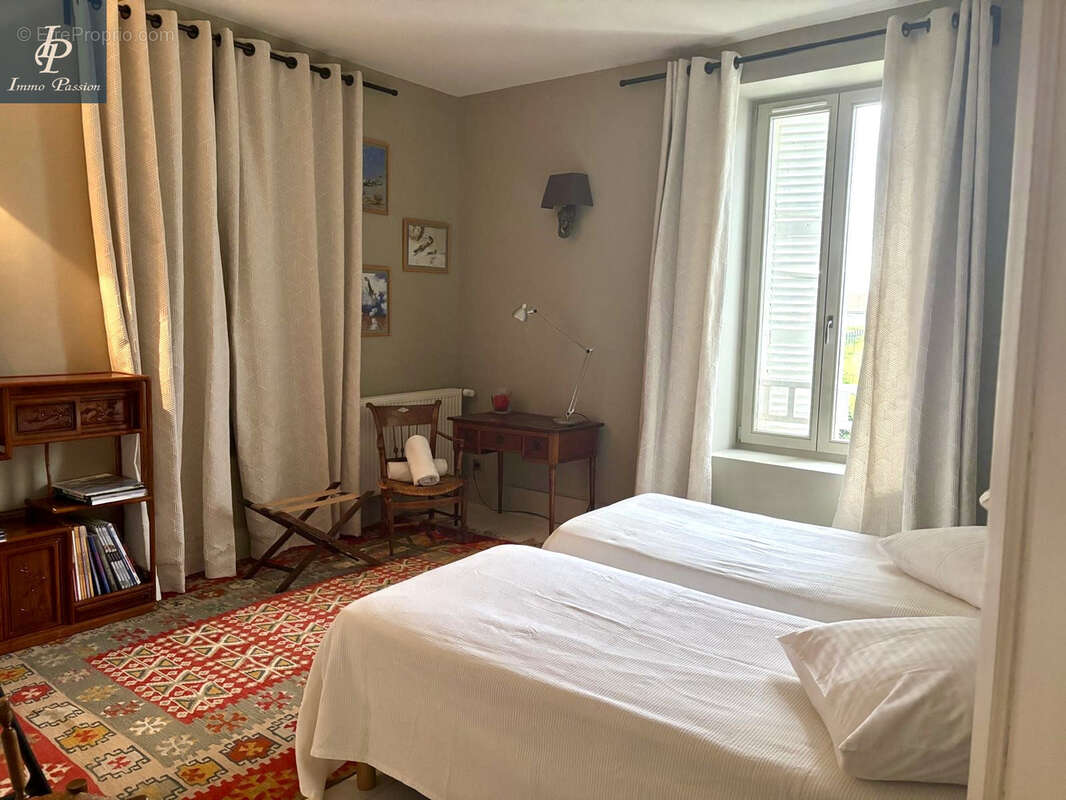 Maison à MEURSANGES
