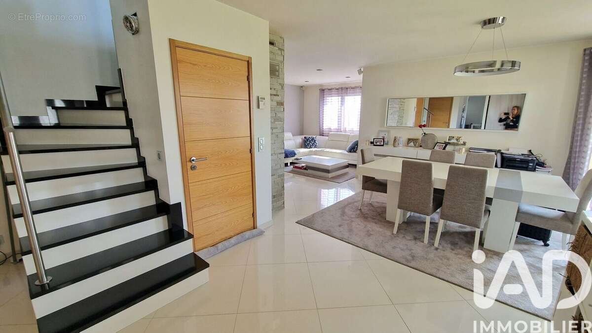 Photo 4 - Maison à MONTLHERY