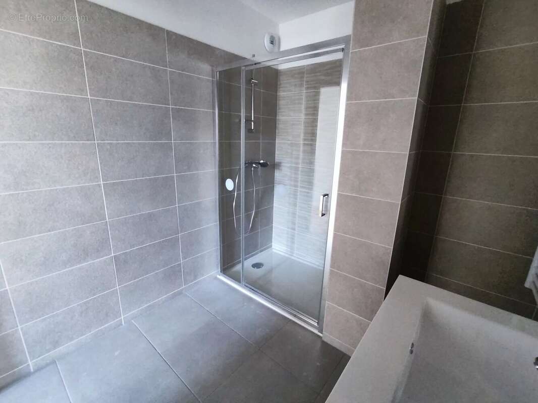 Appartement à LAMORLAYE