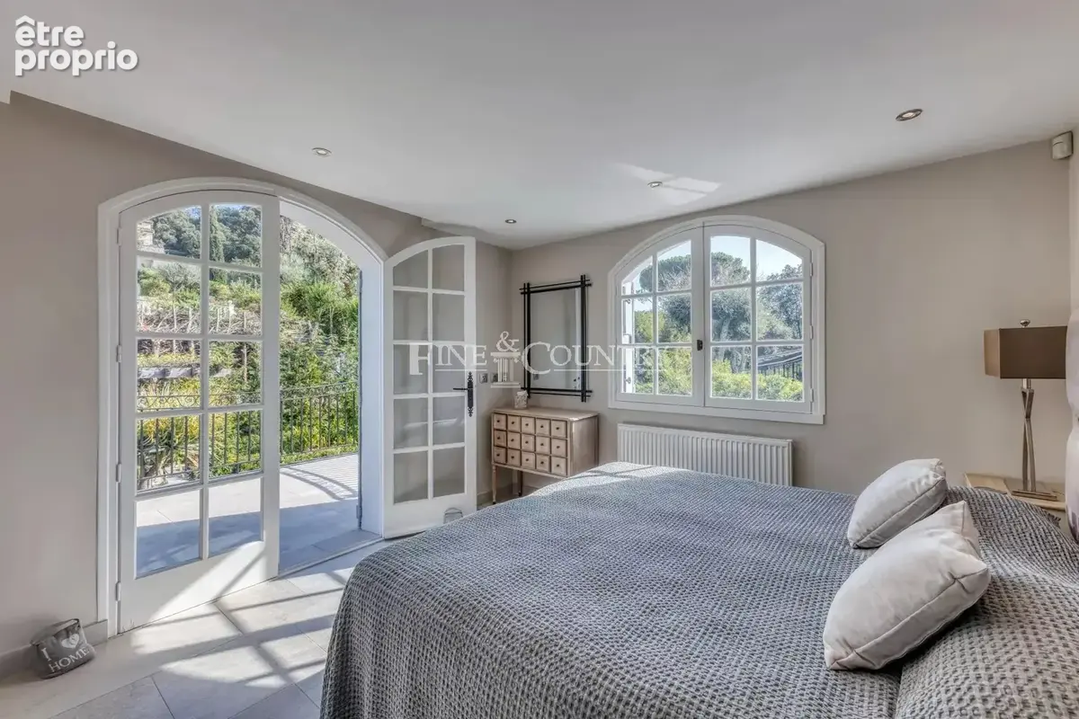 Vente villa  à Mandelieu avec piscine  et vue panoramique - photo 17