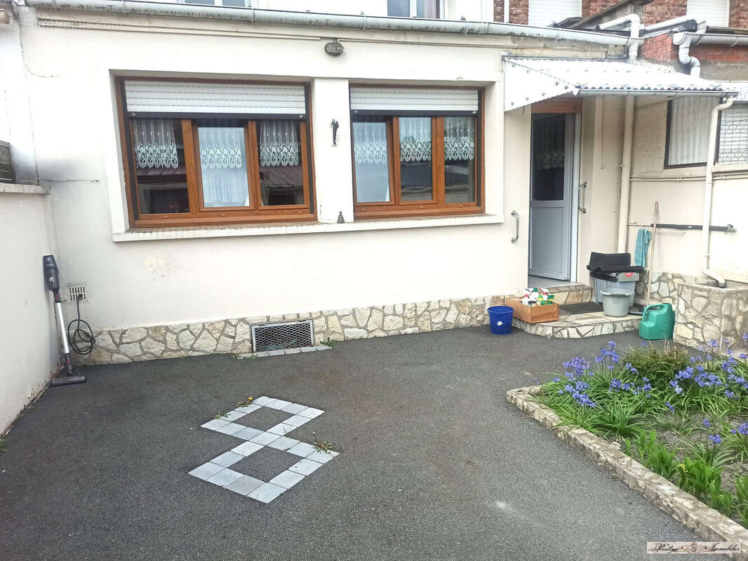 FACADE ARRIERE - Maison à COUDEKERQUE-BRANCHE