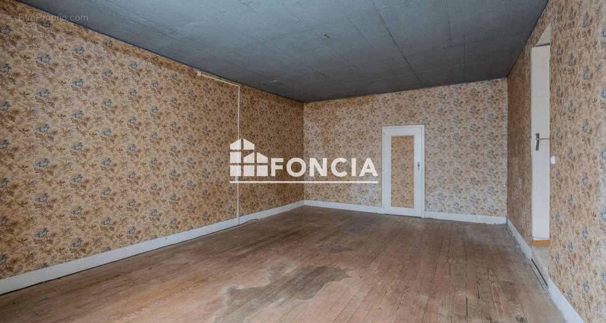 Maison à SILLE-LE-GUILLAUME