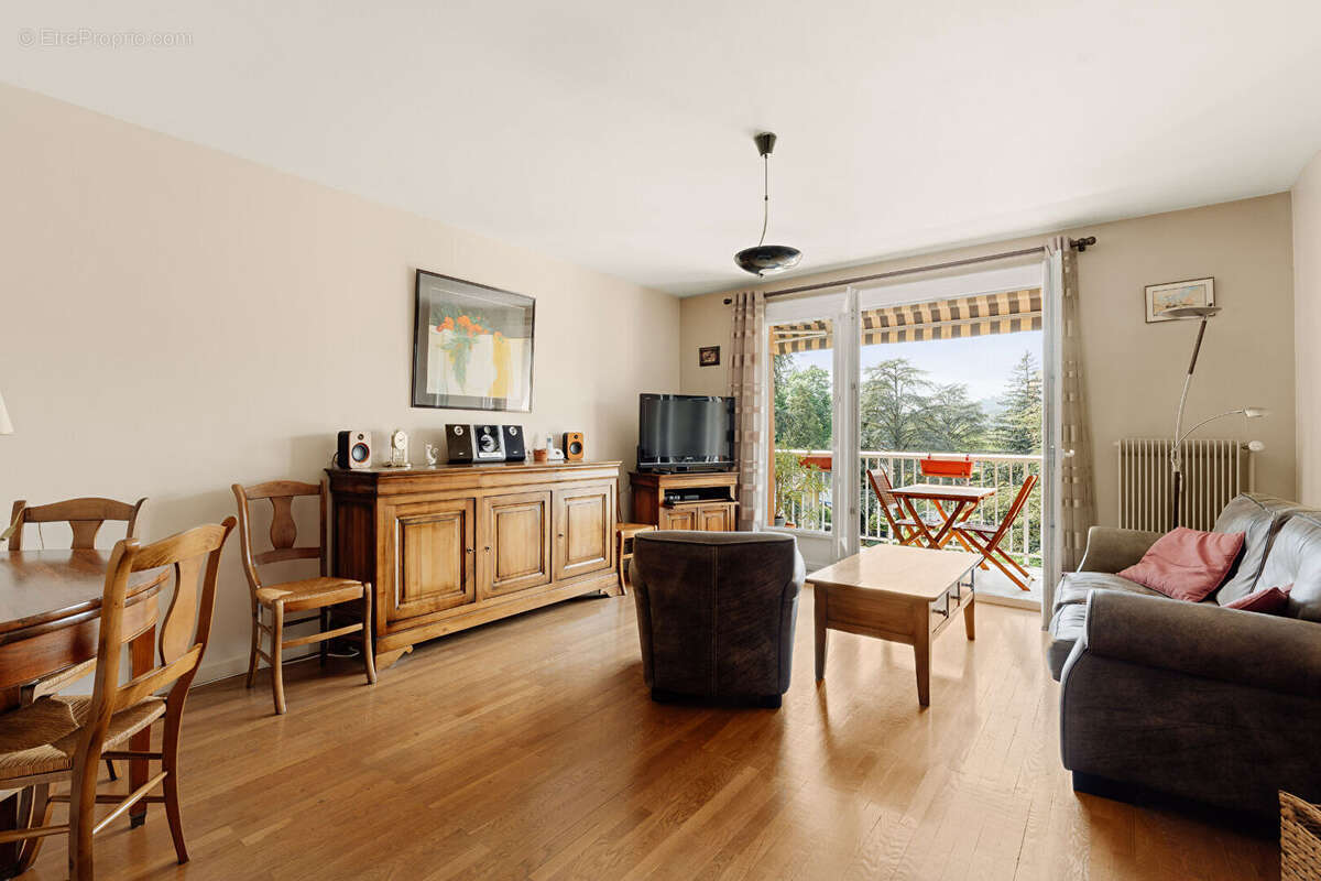 Appartement à FONTAINES-SUR-SAONE