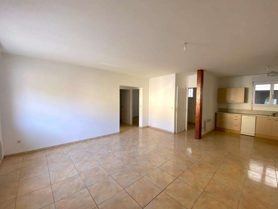 Immeuble de rapport comprenant 4 appartements T3 à vendre AIRE SUR L'ADOUR (40) - photo 4