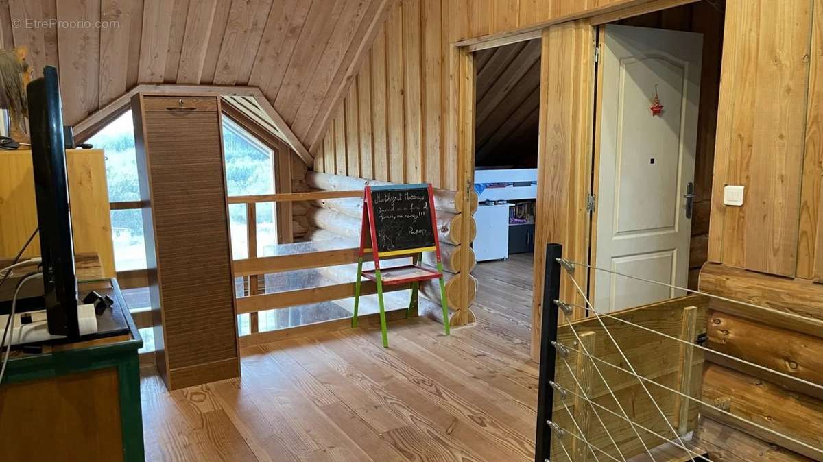 Maison à DOMPIERRE-EN-MORVAN