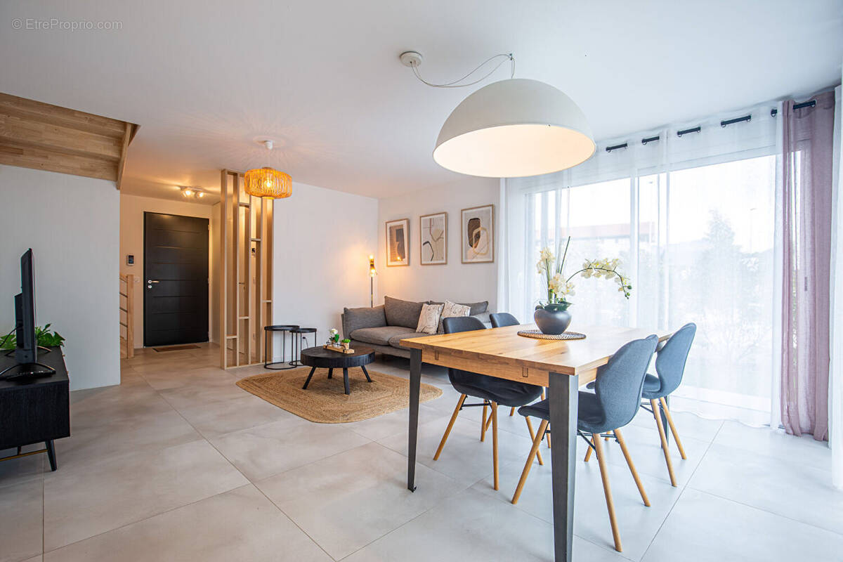 Maison à ALBY-SUR-CHERAN