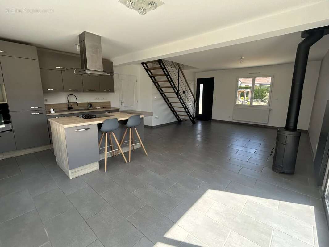 Maison à ORMES 103.77 m2 - photo 2