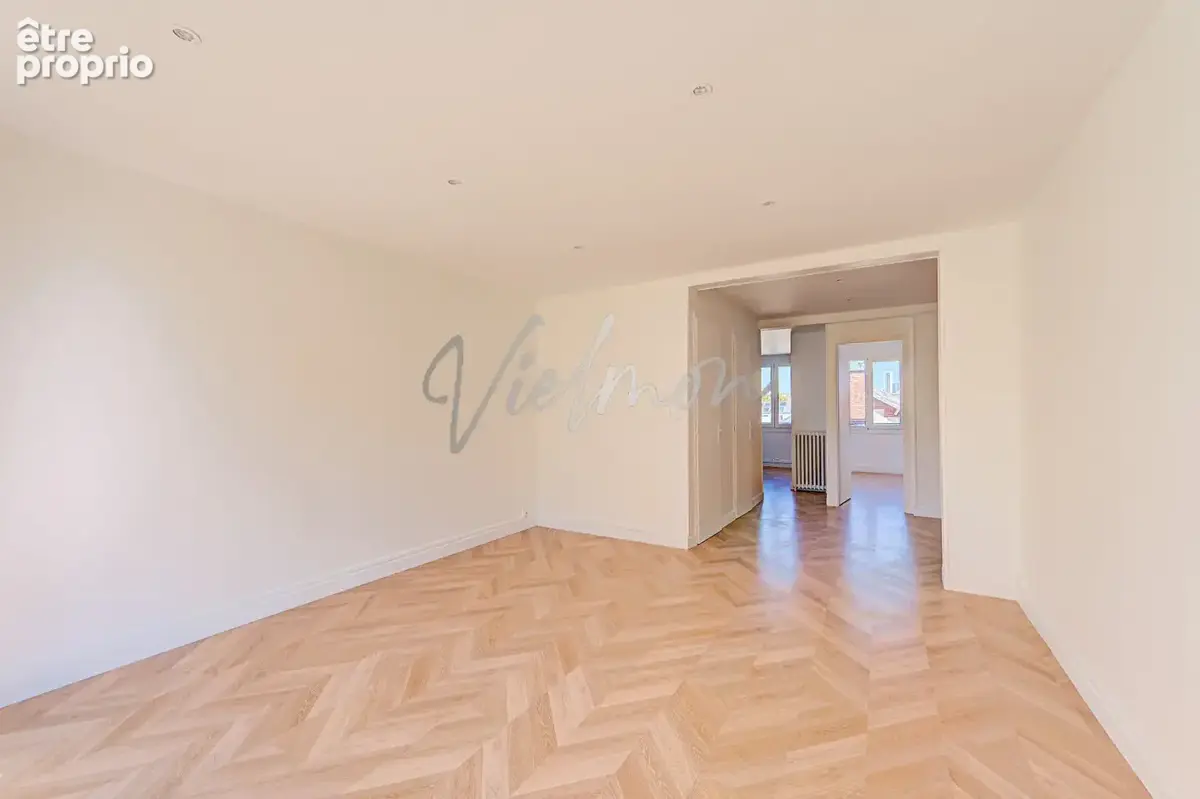Appartement Suresnes 3 pièce(s) 72.09 m2 - photo 2