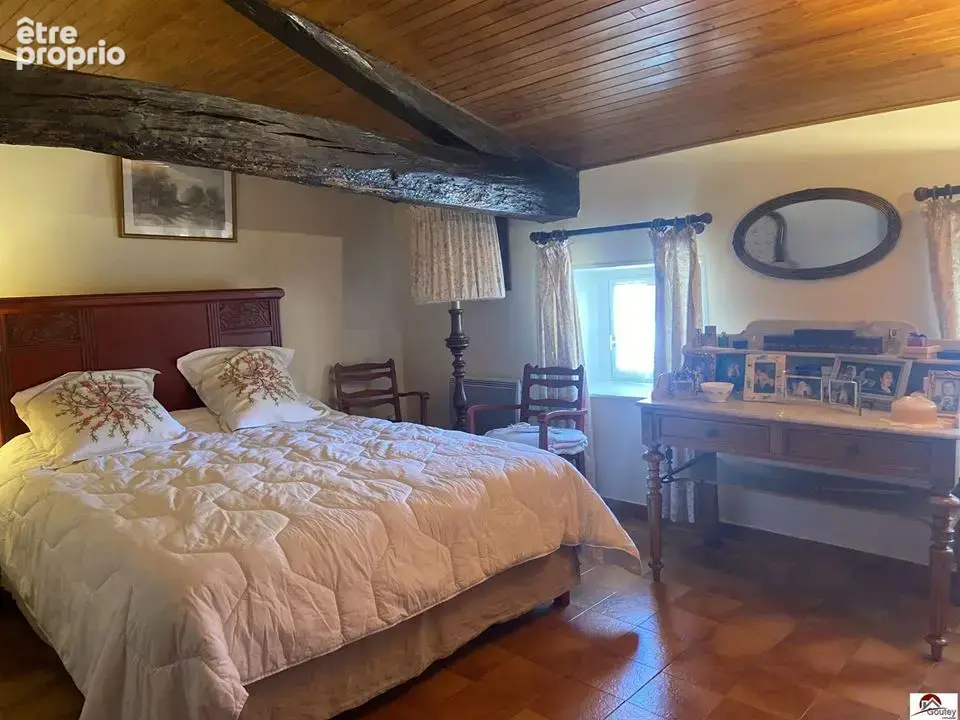 Maison 7 pièces 196 m² à vendre à Ambierle (42820) - photo 6