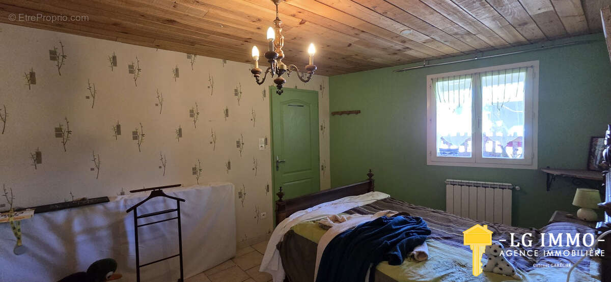 Maison charentaise 206 m2, 5 chambres, grandes dépendances, jardin - photo 17