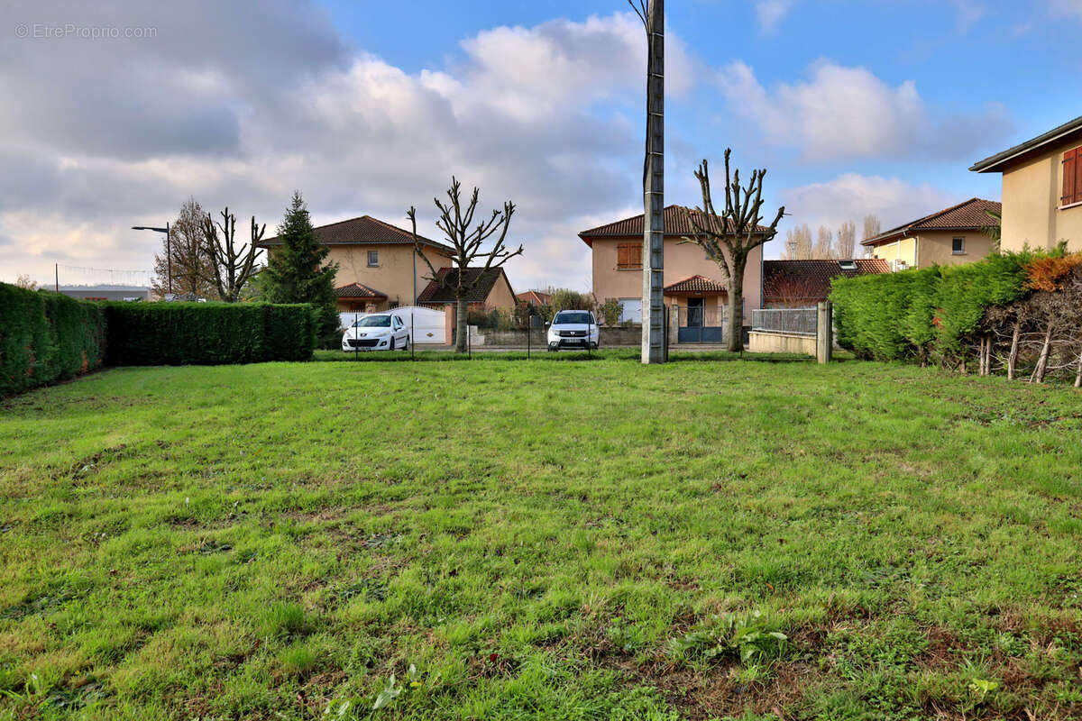 TERRAIN PLAT 409 m2 - Viabilité en bordure - photo 2
