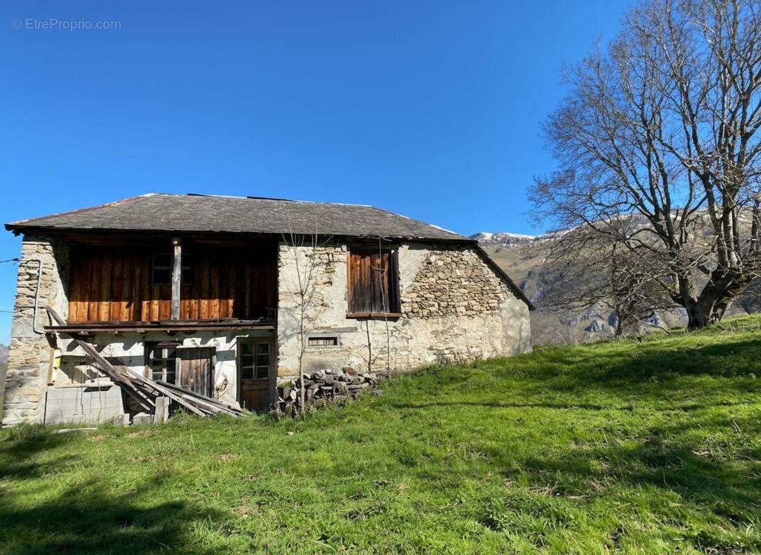 Maison à CAMPAN