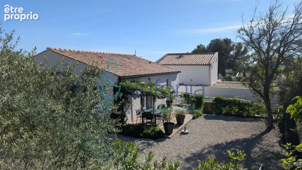 Belle maison familiale avec garage, piscine hors sol et 4 stationnements - photo 4