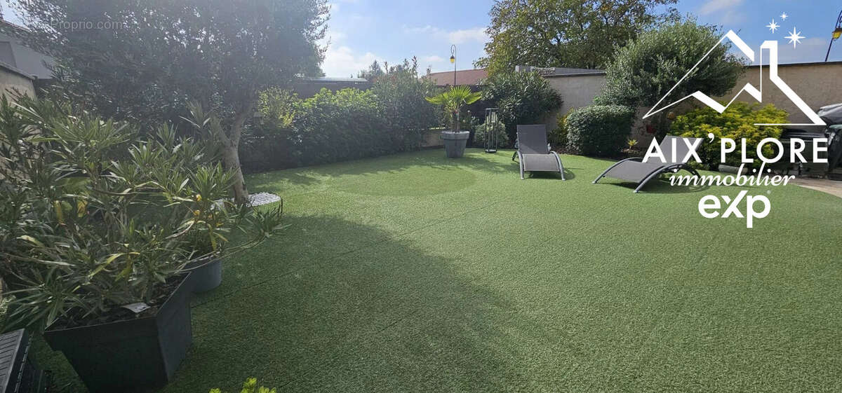 Maison 220 m² à Saint-Jean-Le-Vieux  - photo 3