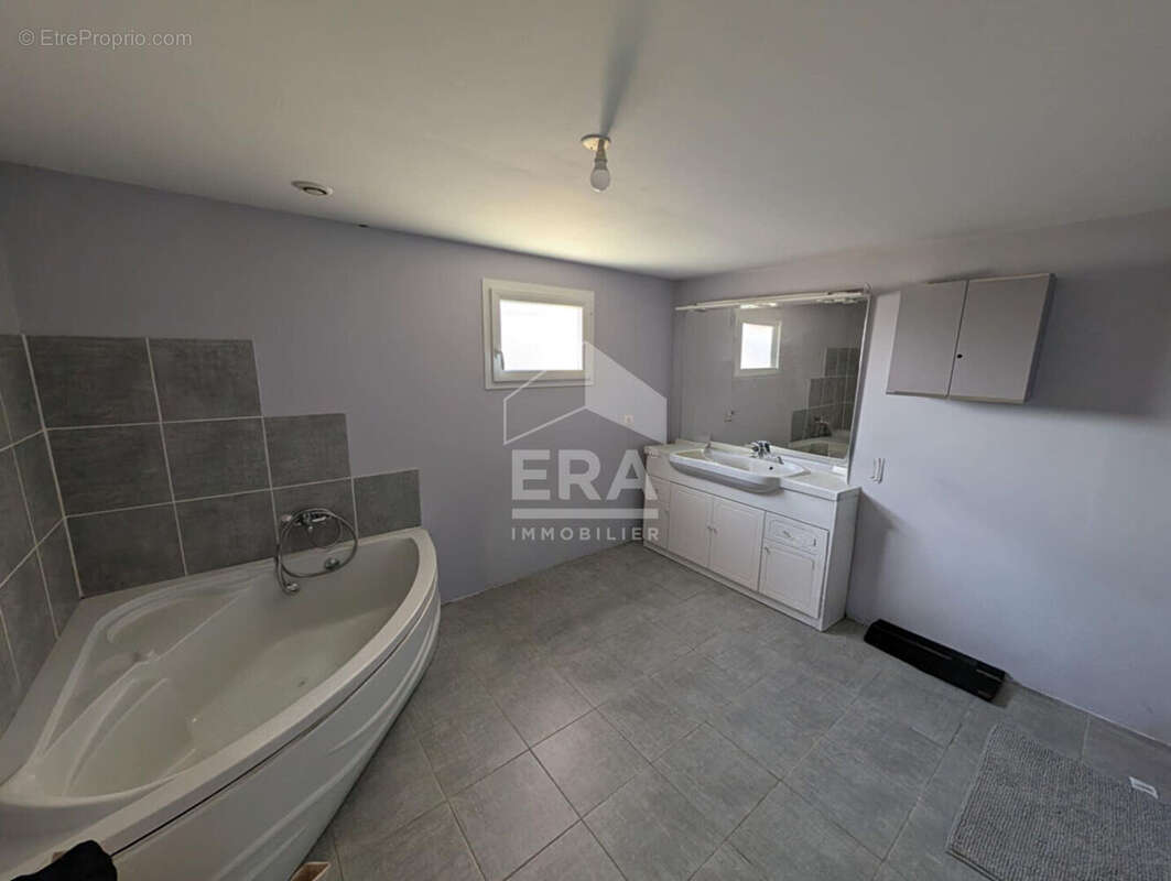 Maison à MONTPON-MENESTEROL