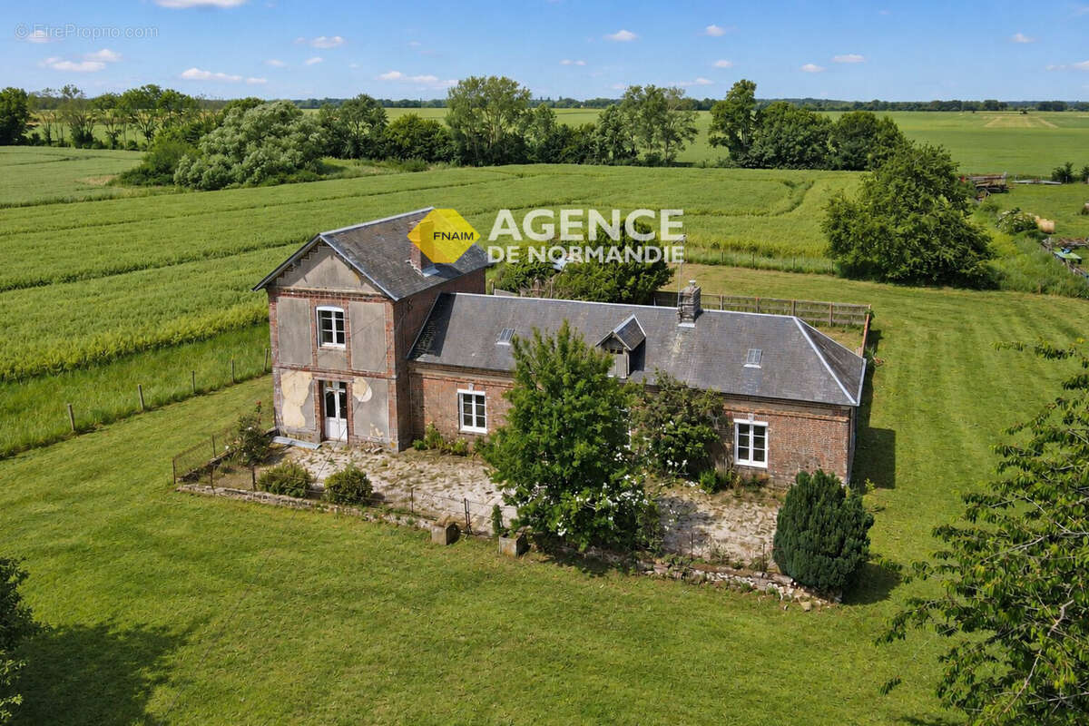 Maison à MONTREUIL-L'ARGILLE