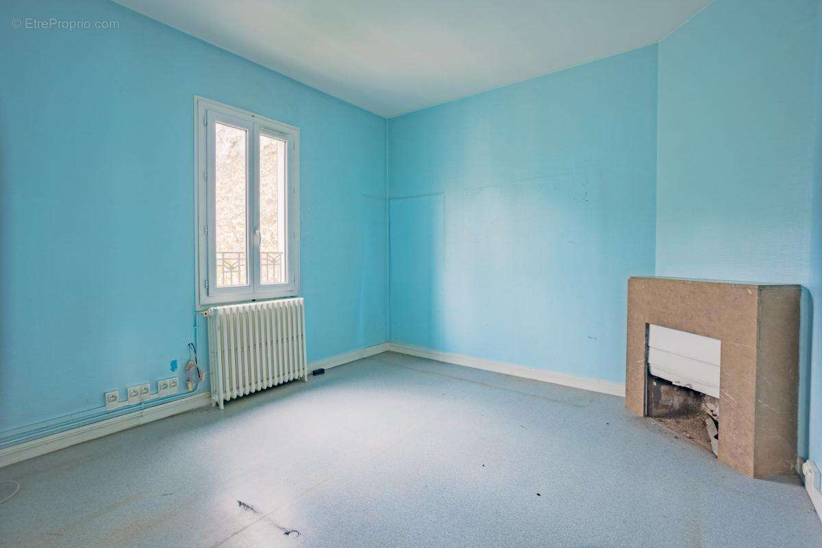 Deux maisons - 164 m² - Ormoy (91) - photo 5