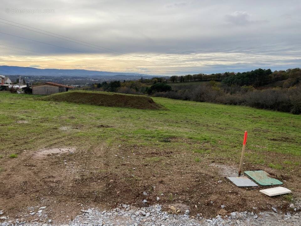 Terrain à BURLATS