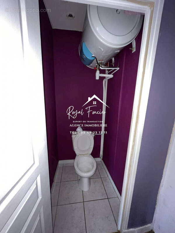 WC indépendant de 1, 14 M2  - Appartement à CHATELLERAULT