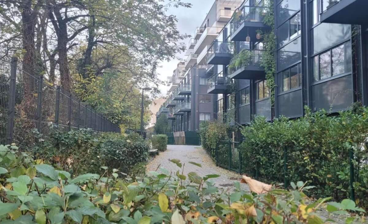 Appartement à PARIS-14E