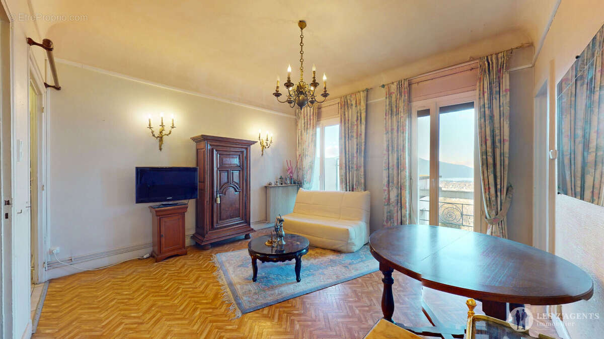 Appartement à AIX-LES-BAINS