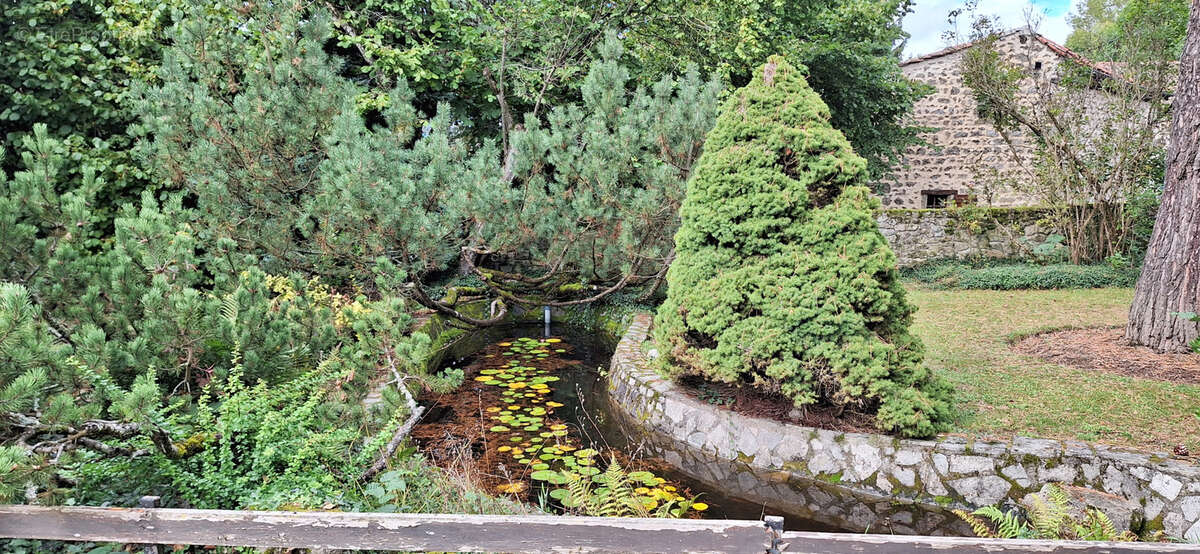 Maison à ISSERTEAUX