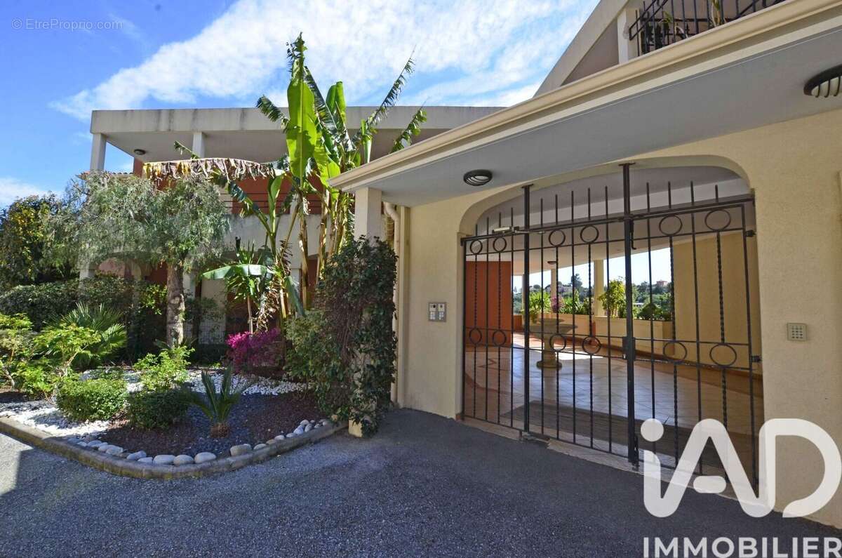 Photo 2 - Appartement à MANDELIEU-LA-NAPOULE