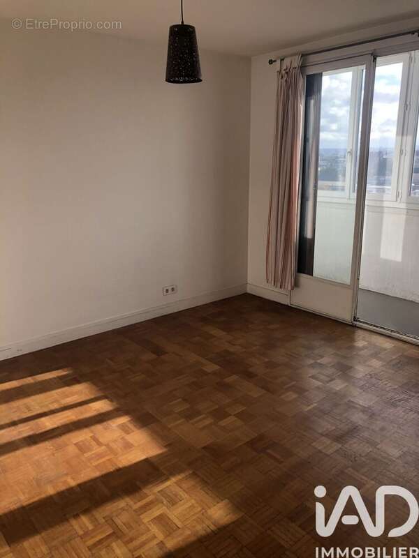 Photo 8 - Appartement à CHOISY-LE-ROI