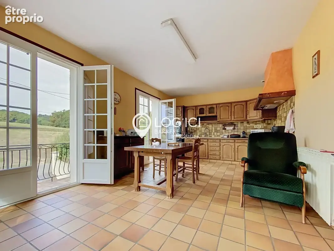 Maison avec grand atelier - photo 2