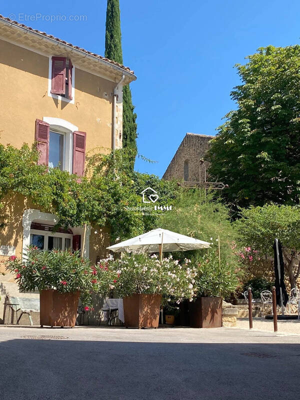 Maison à VAUGINES