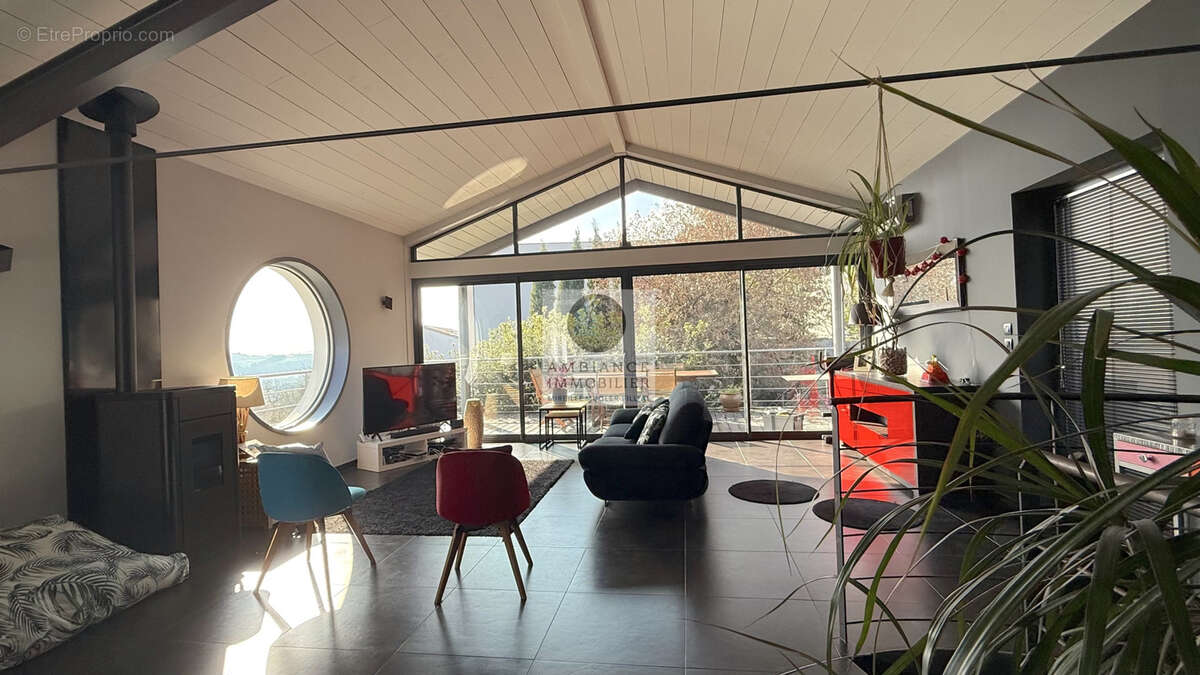 Maison à SAINT-PERAY