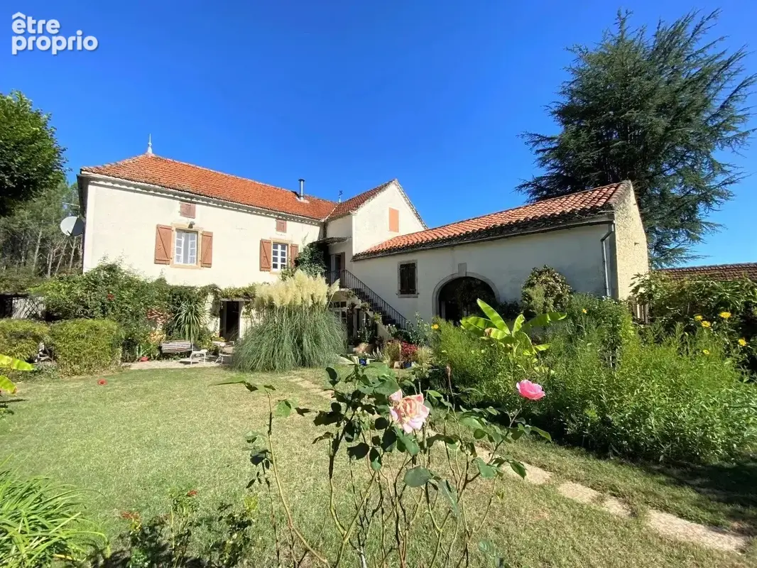 Maison à FRAYSSINET-LE-GELAT