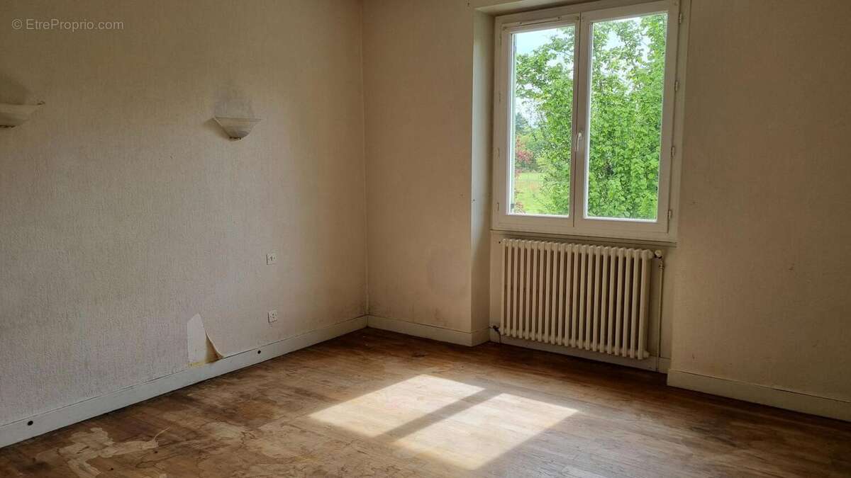 Maison 101 m² à Nontron  - photo 16